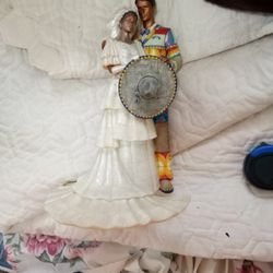  Hispanic Wedding Statue