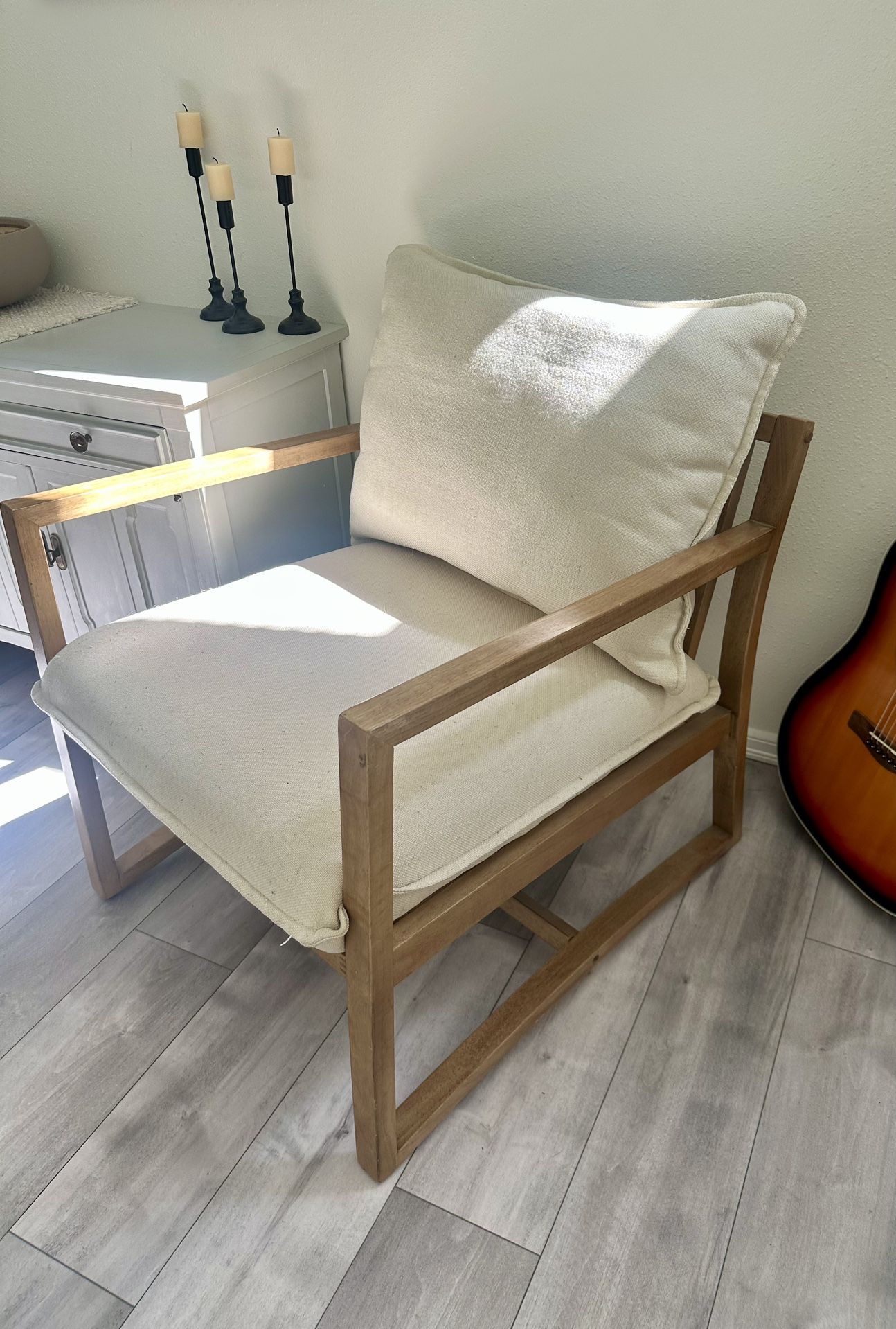 Accent Chair with Coushin