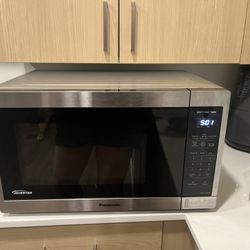 1200 W 1.3 ft.³ stain stainless steel Panasonic countertop microwave