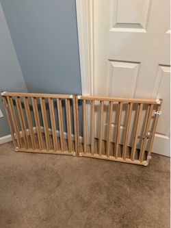 Adjustable gate