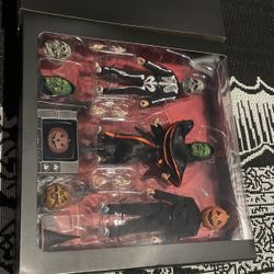 NECA Halloween 3: Season of The Witch - 8” Figure Set
