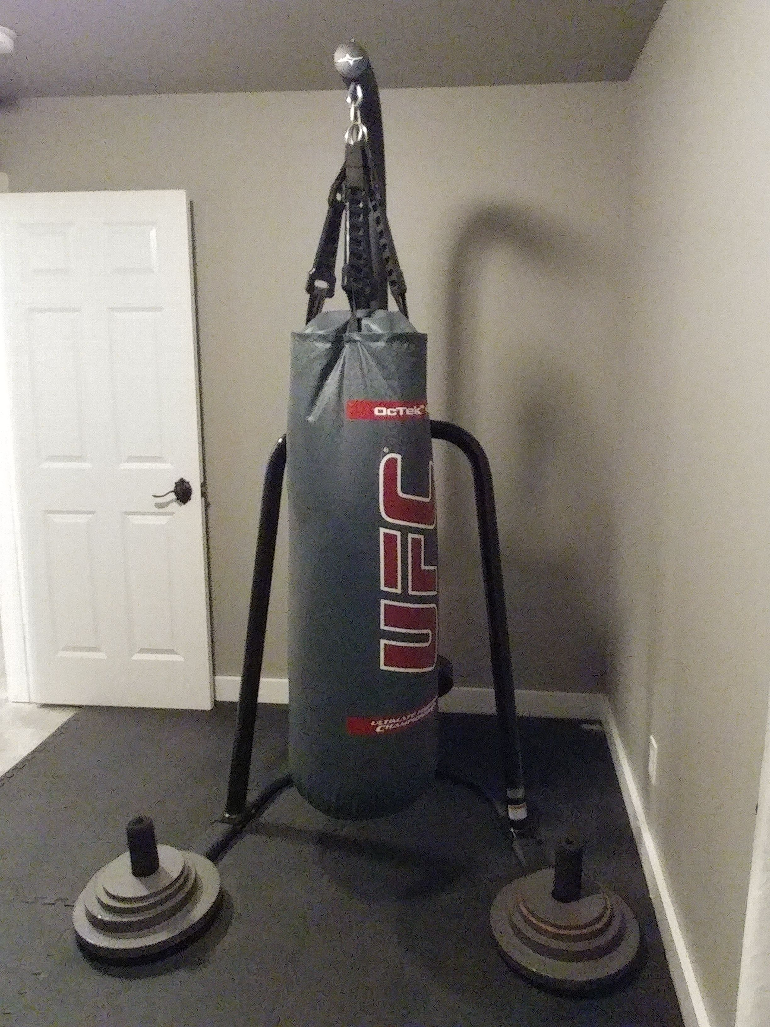 Heavy punching training bag with stand and weights Like NEW