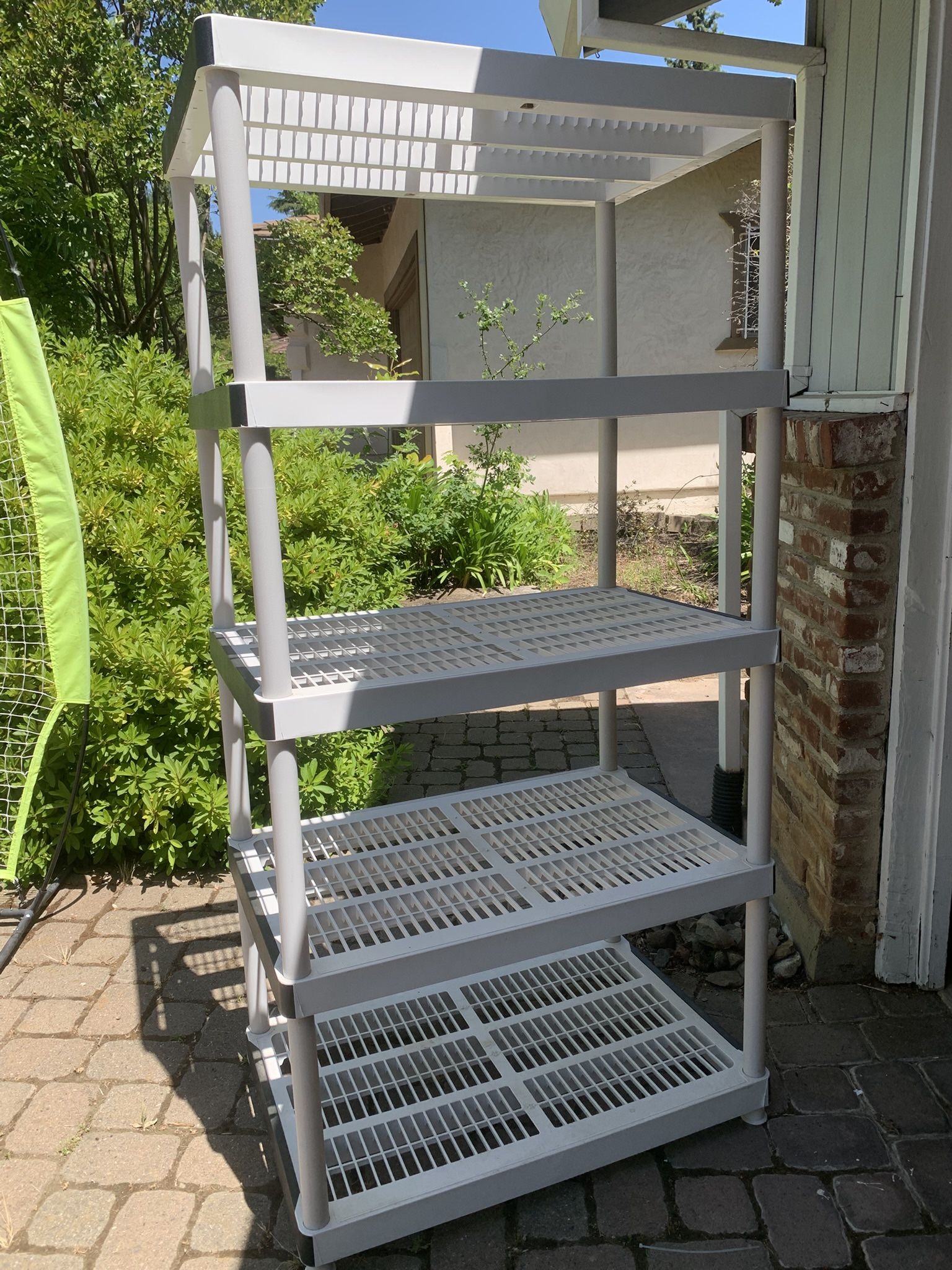 Sturdy Plastic Shelves