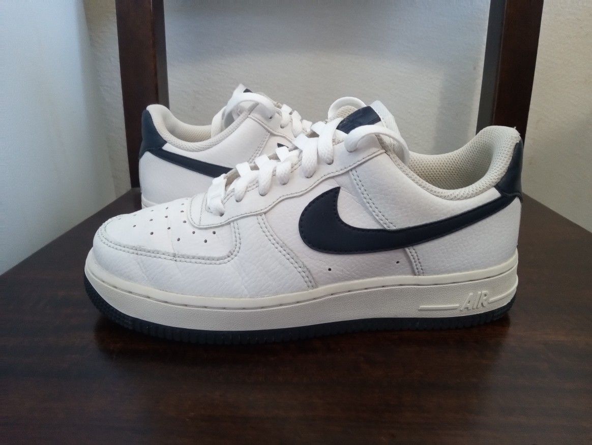Nike Air Force One Size 5.5Y. 7 Women $30