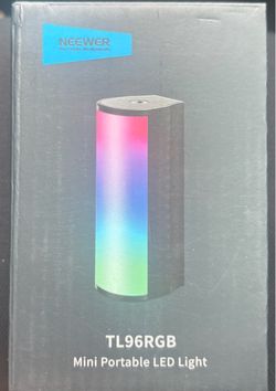 MINI PORTABLE LED LIGHT (BEST FOR PICTURES AND SETTING THE MOOD RIGHT)
