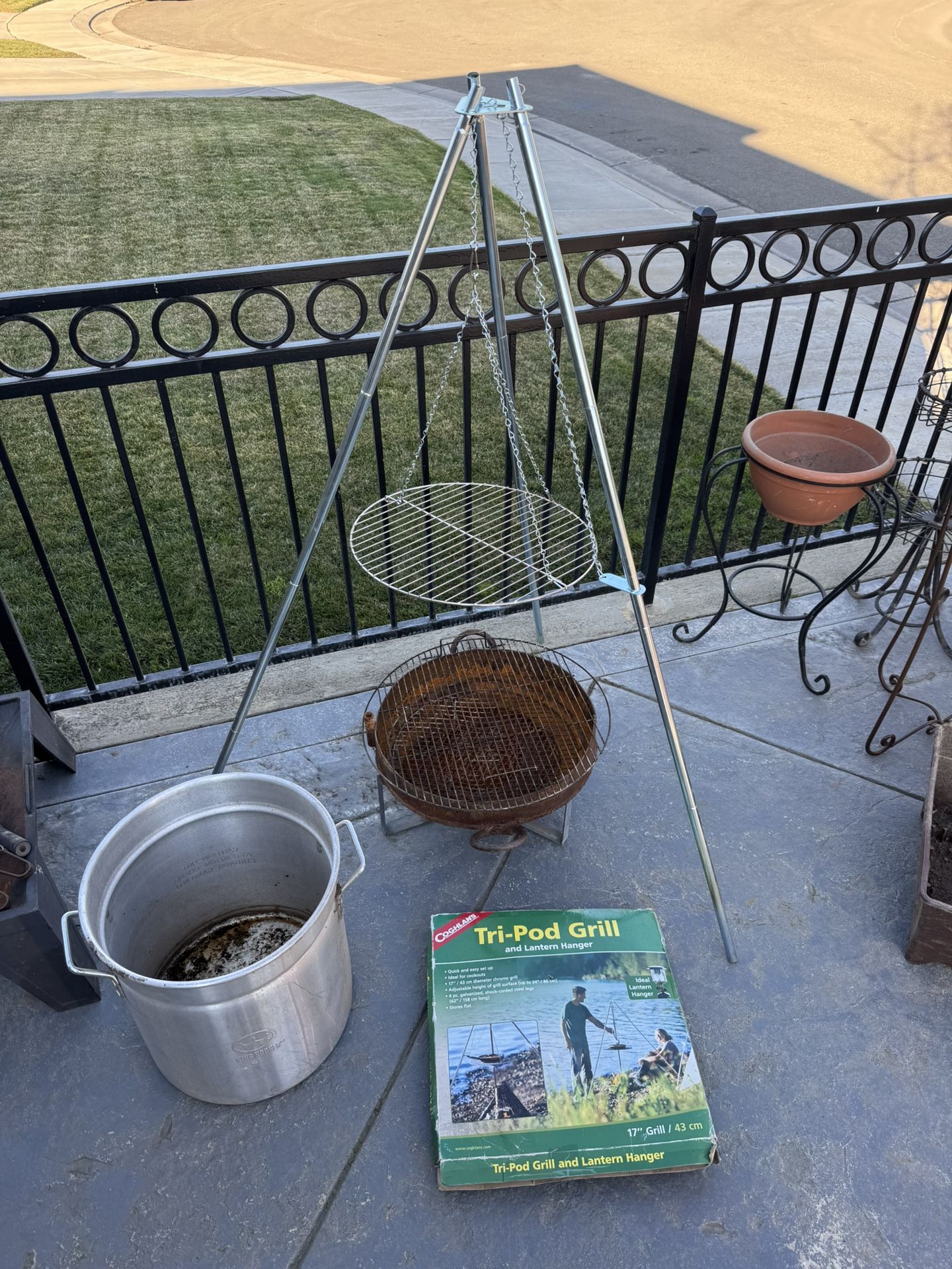 Great Cast Iron Fire Pit With Grill Accessories!