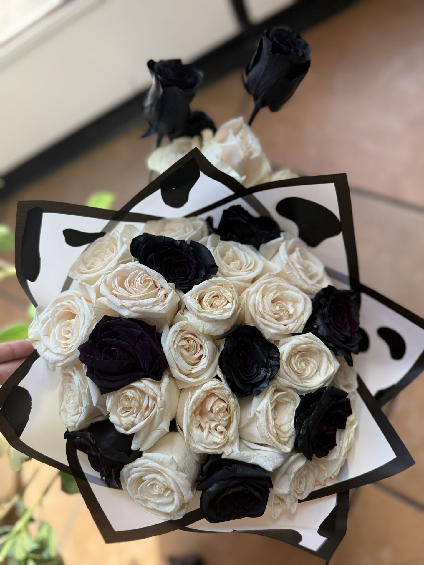 Cow Print Roses Black And White Cow Roses Arrangement Bouquet/Ramo Buchon De Rosas De ...