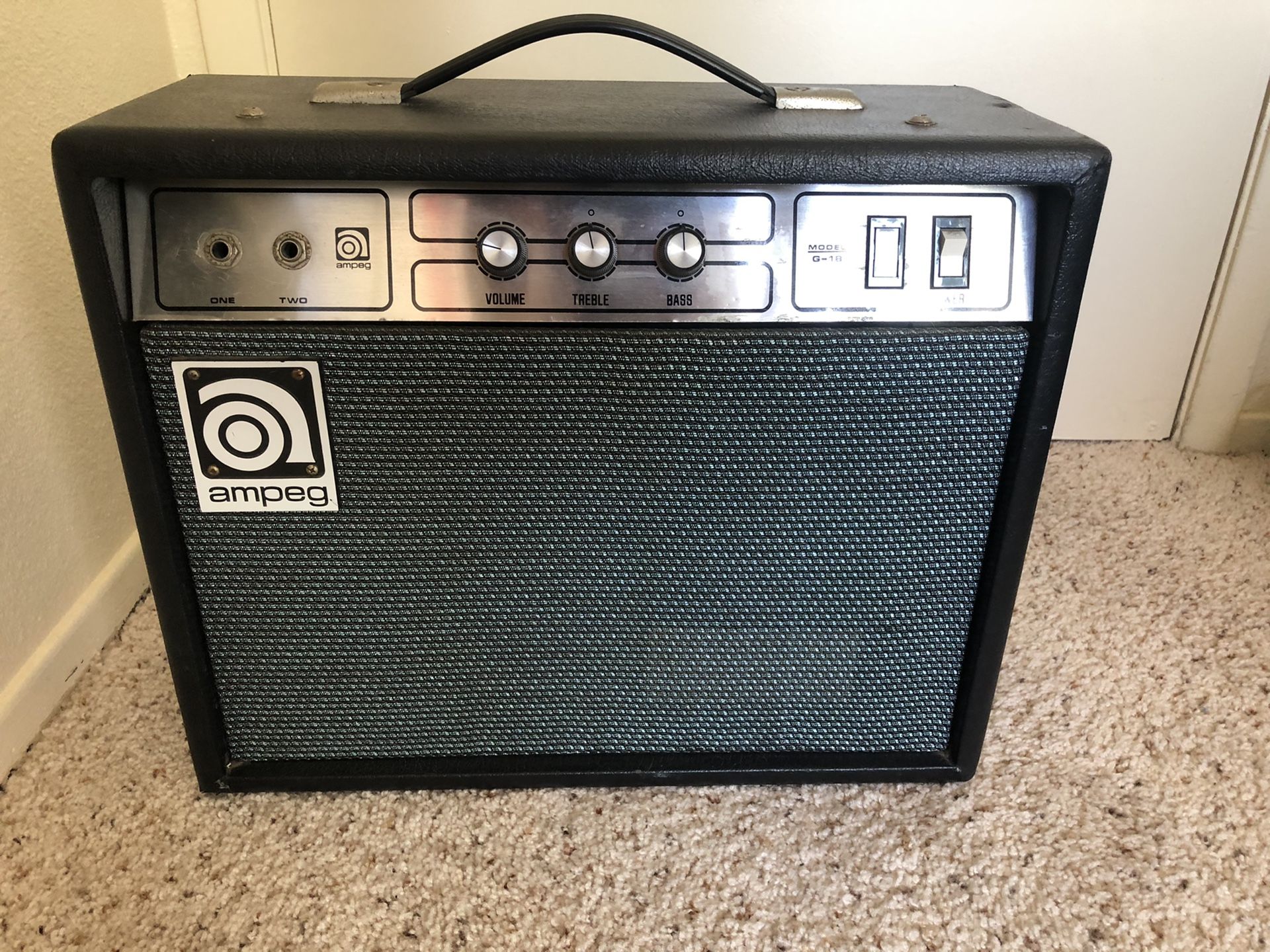 Amped G 18 Solid State Guitar Amp