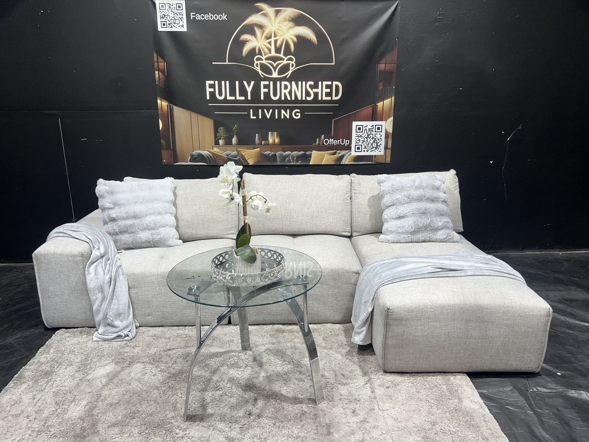 Sectional/couch/sofa,Grey, 3piece, Delivery Available 