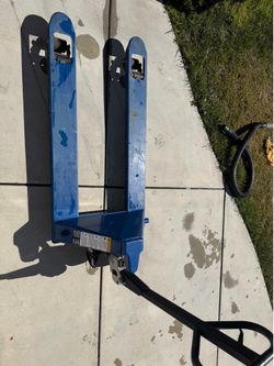 Pallet jack