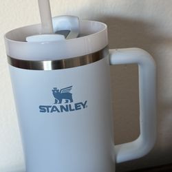 New 40oz STANLEY Quencher H2.0 Tumbler The Flow State FOG Color