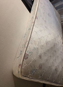 Twin mattress