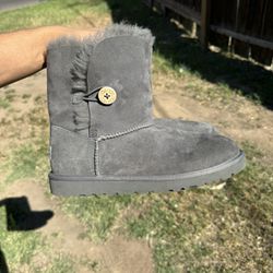 Ugg Womens Bailey Button Suede Sheepskin Casual Boots Size 6