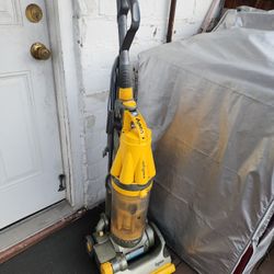 Dyson Vacuum Model DC07