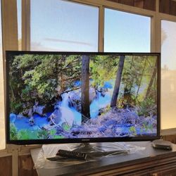 40" samsung tvs with brand new roku sticks