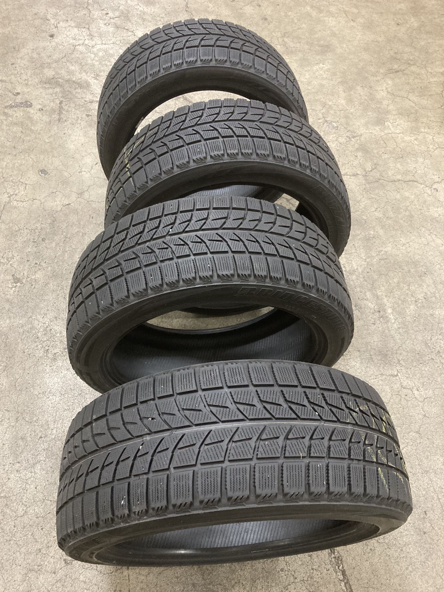 4 Like New Bridgestone Blizzak 245/45R19 Snow Tires