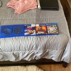 PS4 With Controller And 5 Games