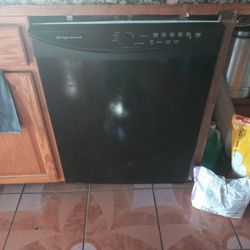 Used frigidaire dishwasher outlet