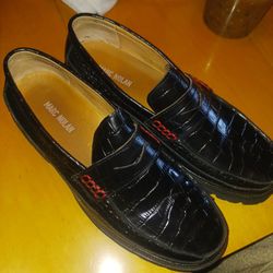 Tengo Estos  Sapatos Nuevos  Aquí En San Bernardino 