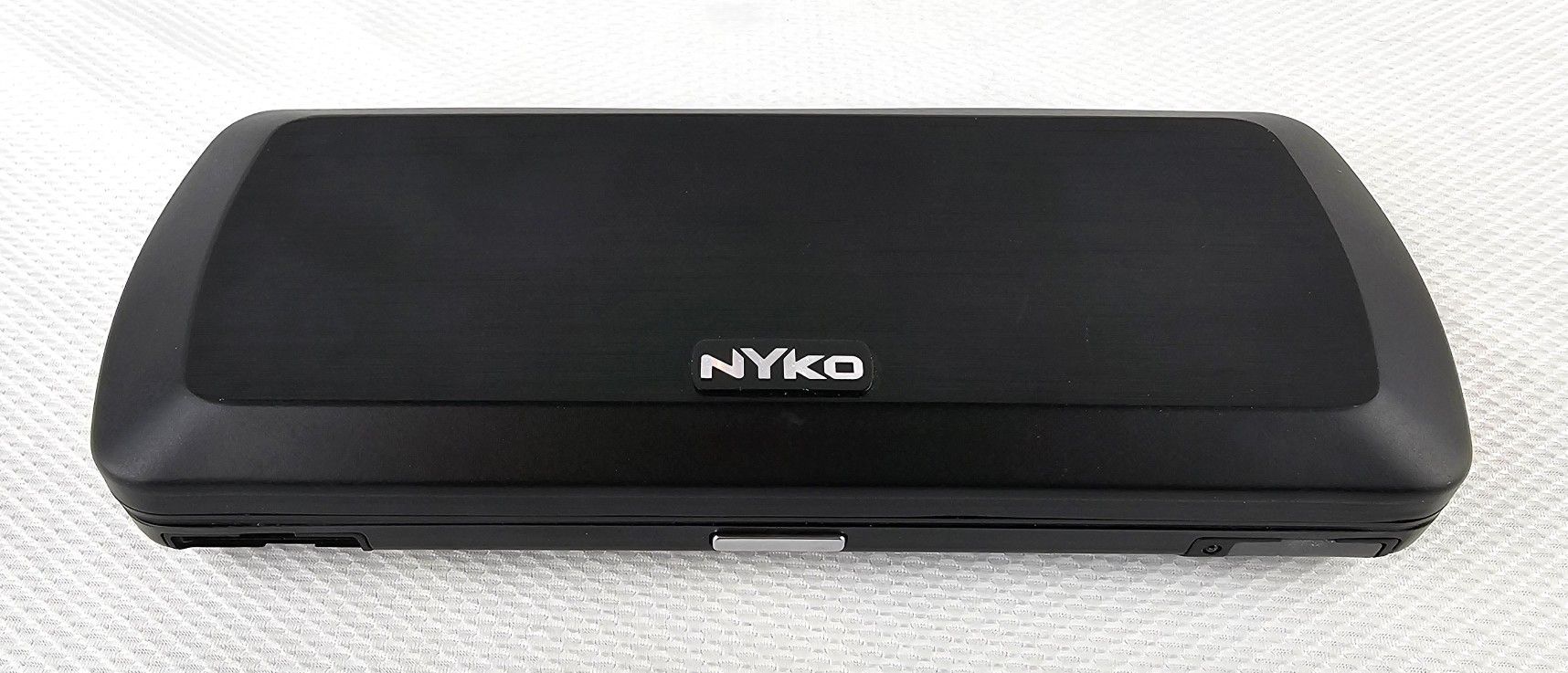 Nyko PSP Hard Case Theatre Aluminum Charger Case Speakers