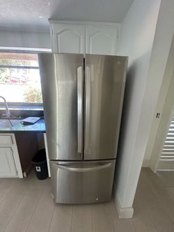 LG Stainless Steel French Door Refrigerator – $300 NEED GONE TODAY