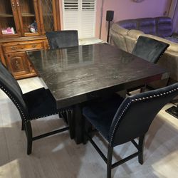 5 Piece Counter Height Dinning Set