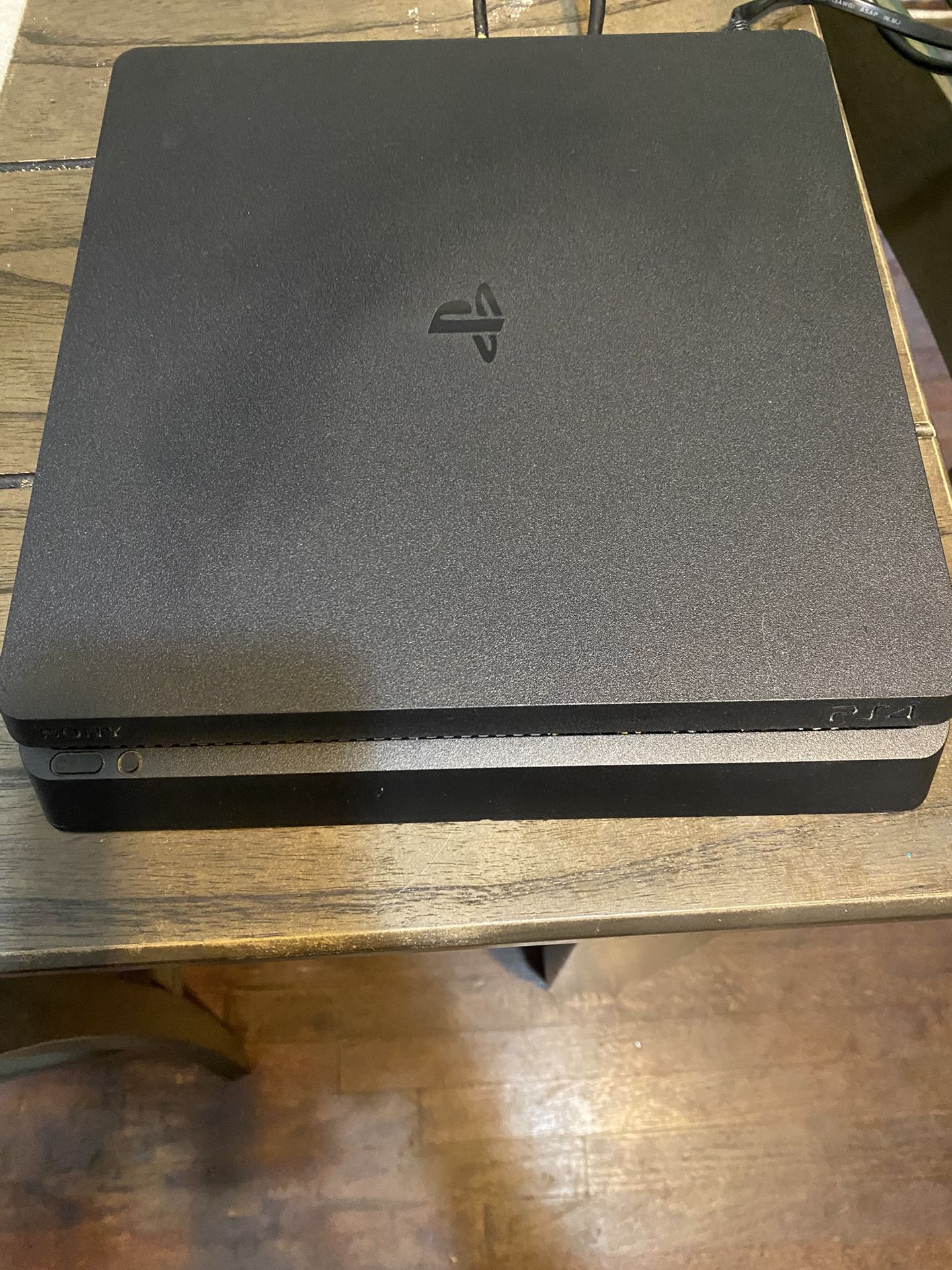 PS4 Controller