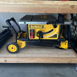 DeWalt 10” Table saw - DWE7491