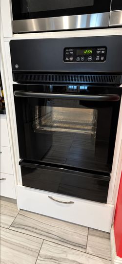 GE Black Single Wall Oven