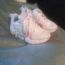 Reebok sneakers size11 kids