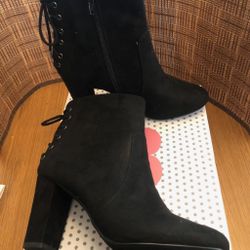 Fashion Boots W/stacked Heels - Size 9
