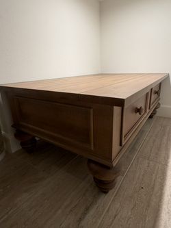 Ethan Allen Coffee Table Like New