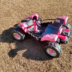 Power Wheels 12-volt Dune Racer Ride-On Car