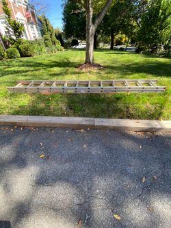 Aluminum Extension Ladder 24 Foot