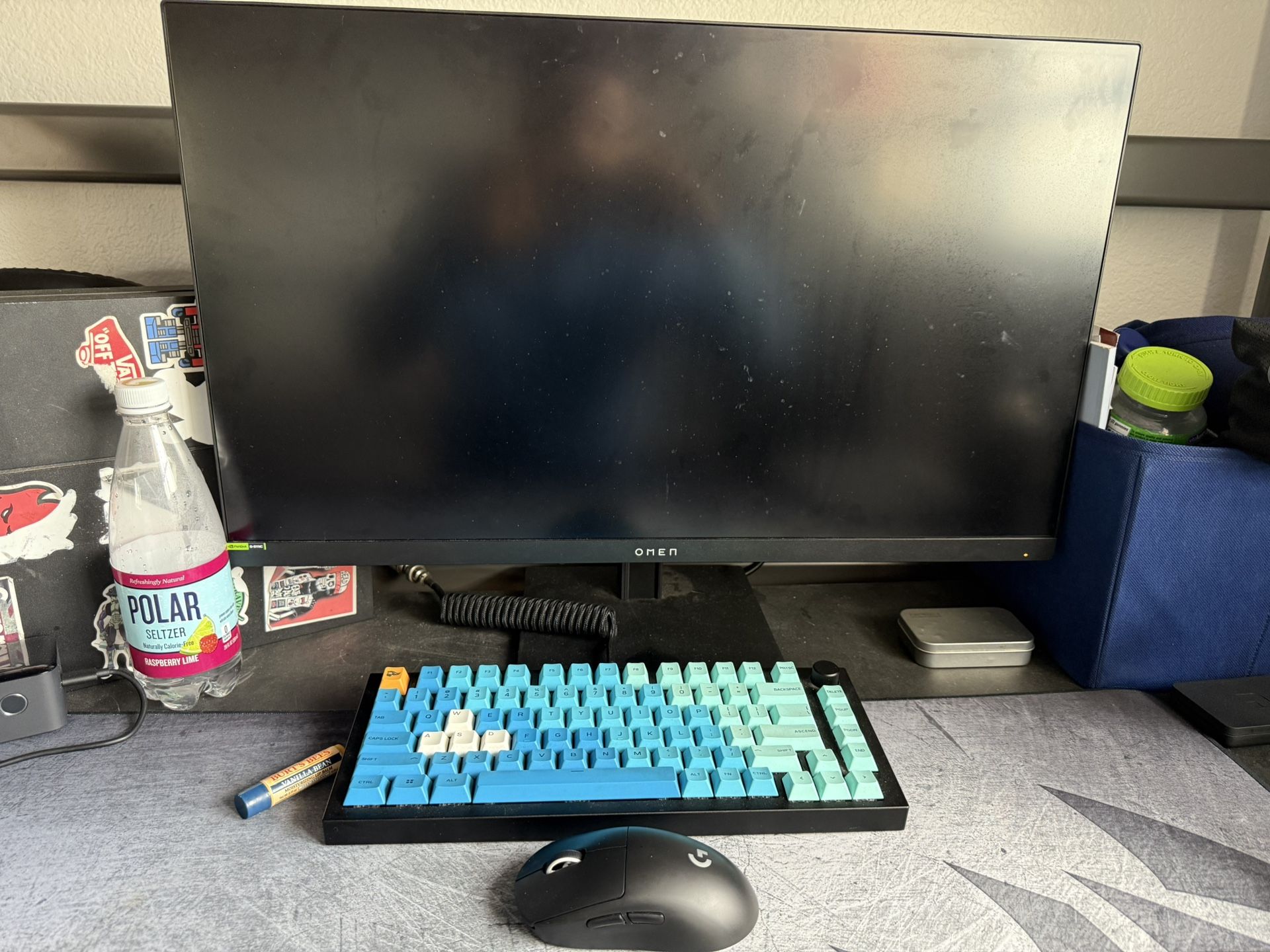HP OMEN - 27" IPS LED QHD 240Hz Gaming Monitor Logitech Mouse, Glorious Keyboard
