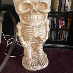 Skeleton Pothole Statue