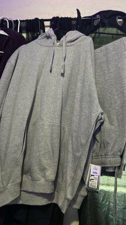 Brand New Men’s Sweat Suit Size 2xl 