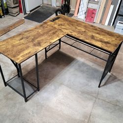 Simple L Desk With Built In Outlets