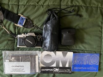 Olympus OM10 Film Camera+ Extra Lens + Flash