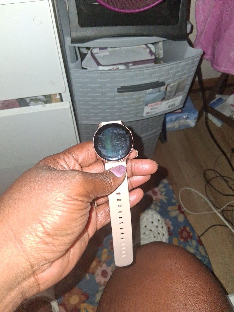 Samsung GALAXY Watch  Series  5 With Charger 