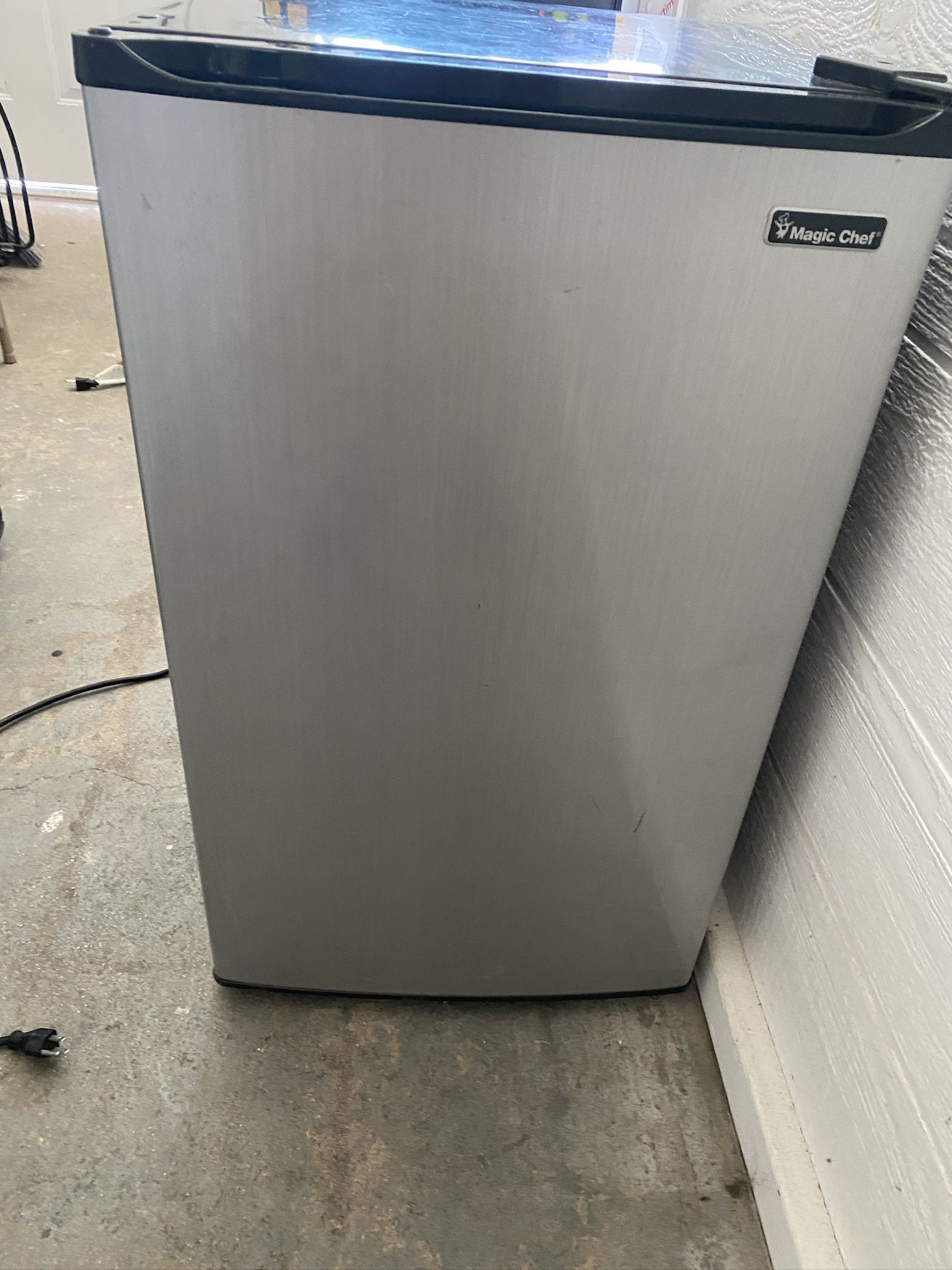 whirlpool and magic chef mini fridge
