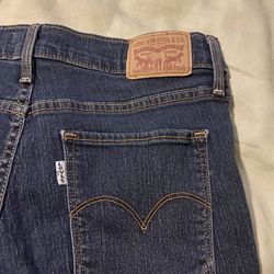 Women’s Levi Jeans 311
