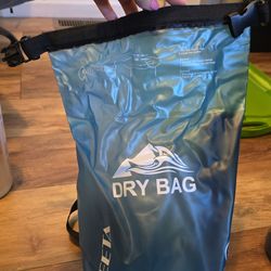 Water proof floating bag and waterproof phone case