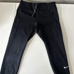 Nike capri leggings