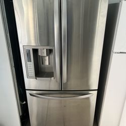 33 Wide Fridge LG 3 Door 