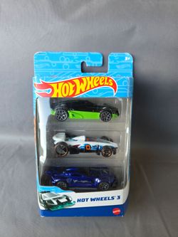 Hot wheels 3 pack