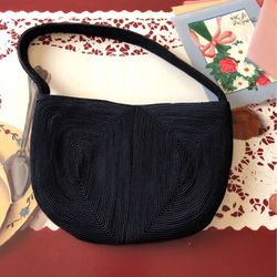 Vintage Black  Handbag. 7” X 5”  Zipper Opening 