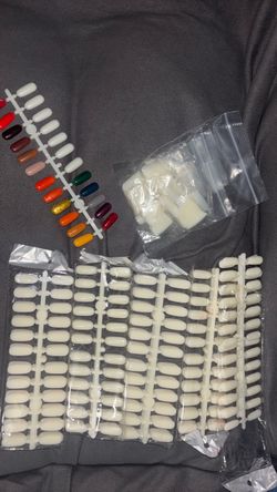 False nail art tips for nail polish display