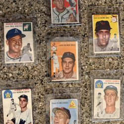 Lot of 7 vintage 1954 Topps baseball cards - great starter set