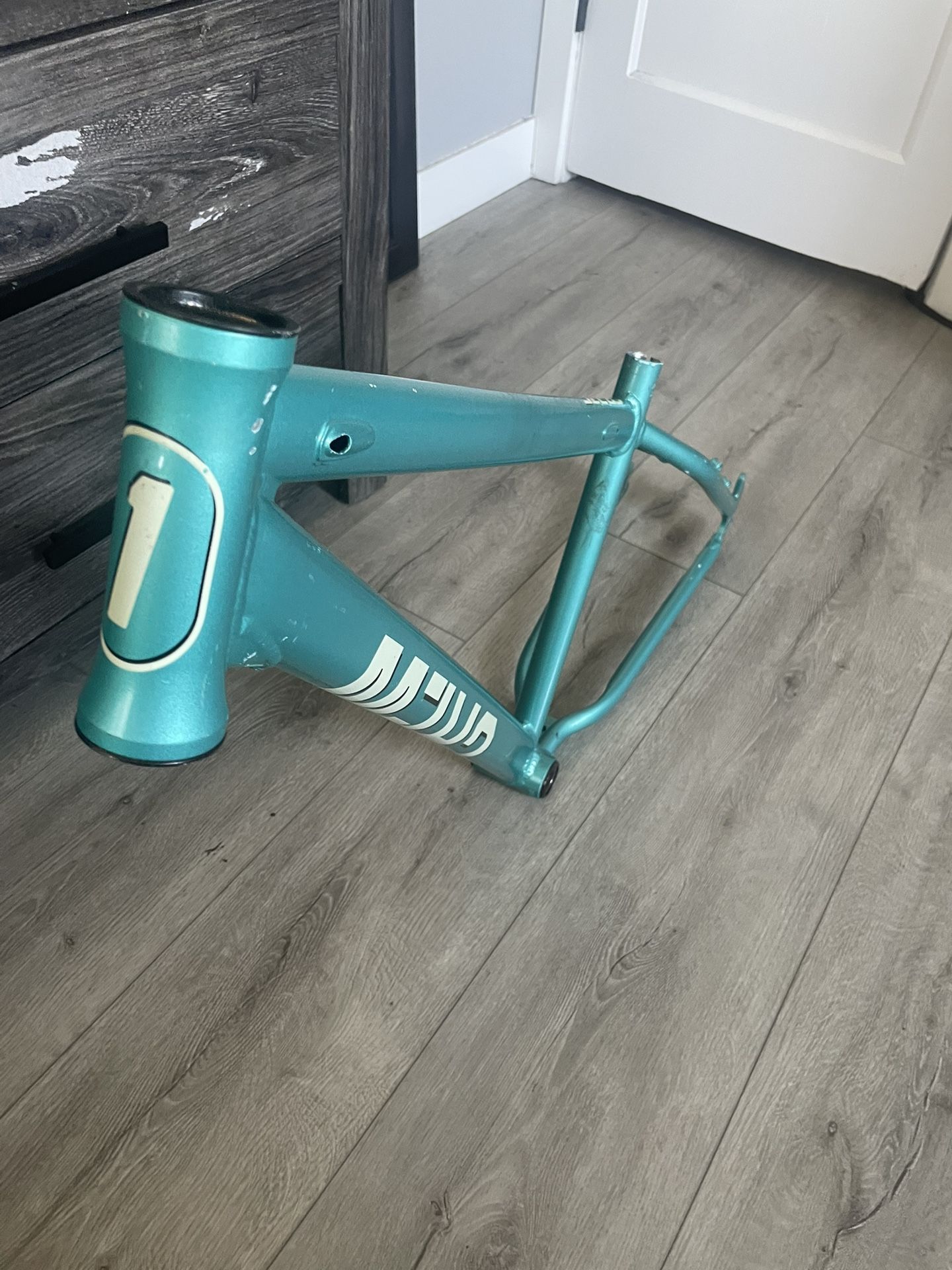 Crew Frame Size 27.5 (pick up only)